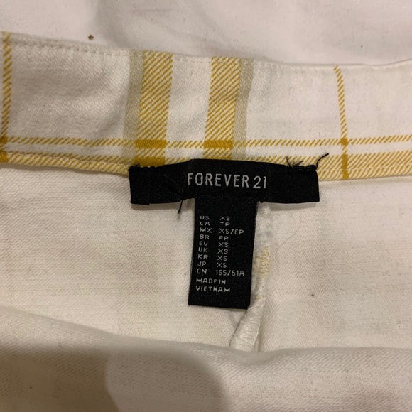 Yellow plaid mini skirt - Picture 3 of 3